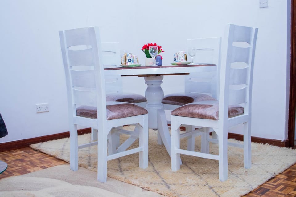 KAREN Comfort 3BR Holiday Home Nandi Rd off Miotoni Villa in Nairobi