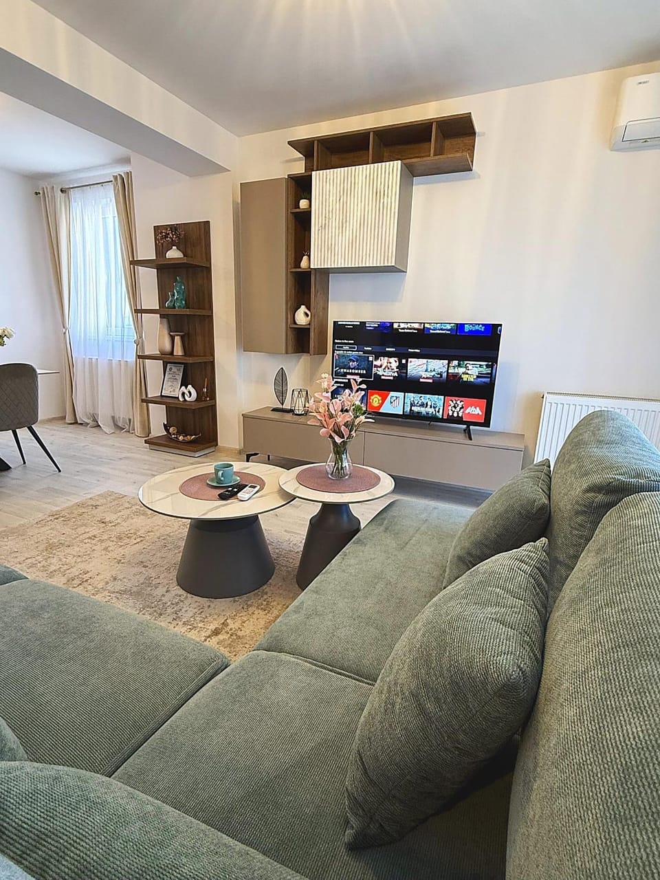 TV and multimedia, Seating area