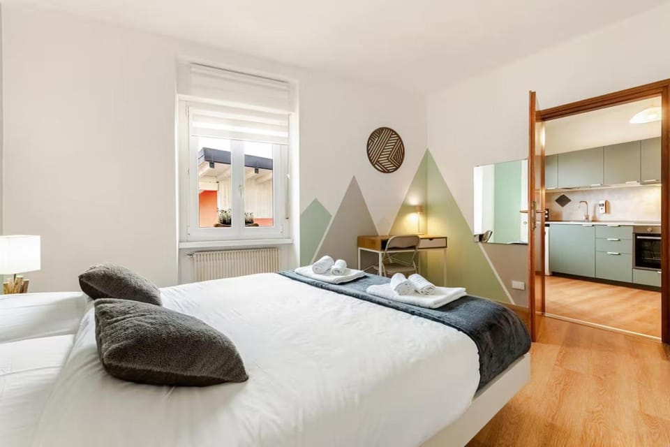 Bed, Photo of the whole room, Bedroom