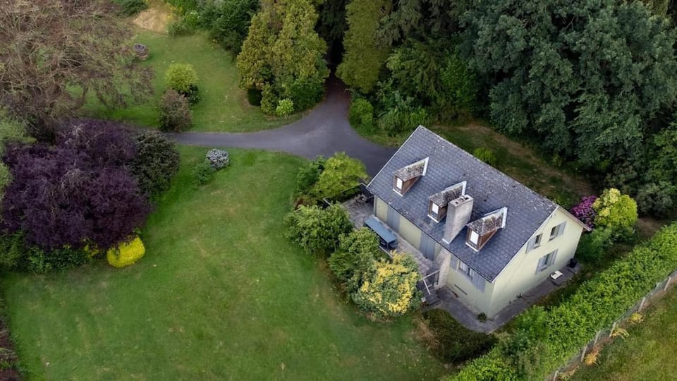 Property building, Day, Bird's eye view, Garden, Garden view