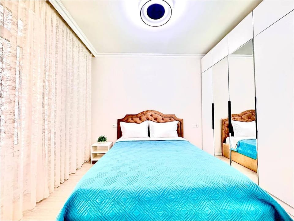 Bed, Photo of the whole room, Bedroom, wardrobe