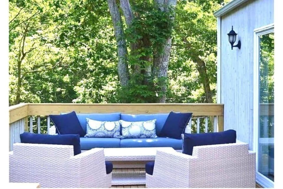Very Large private house with pool, fire pit, outdoor shower near beaches House in Montauk