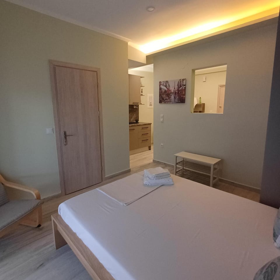 Bed, Photo of the whole room, Bedroom, towels, wardrobe