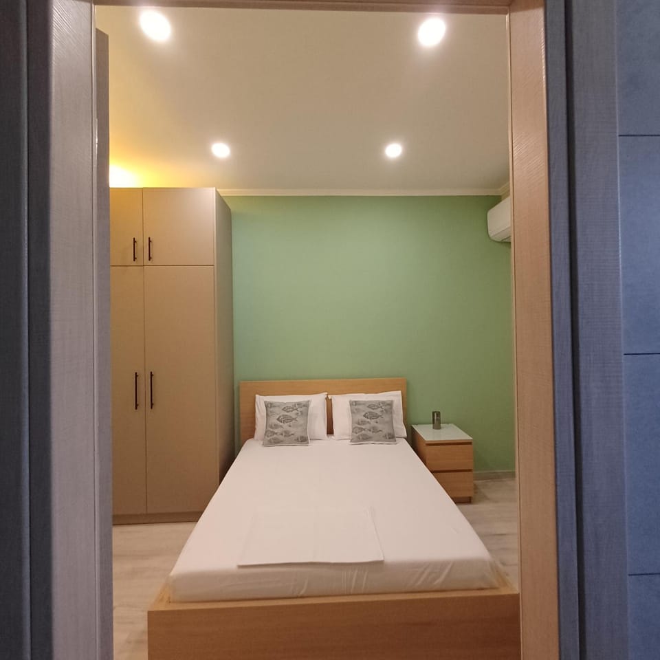 Bed, Photo of the whole room, Bedroom, wardrobe