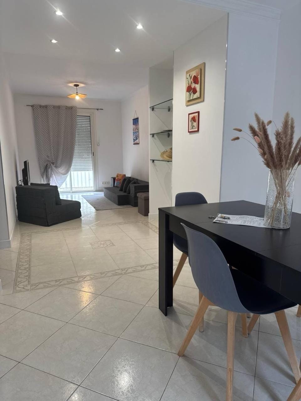 Living room, Seating area, Dining area