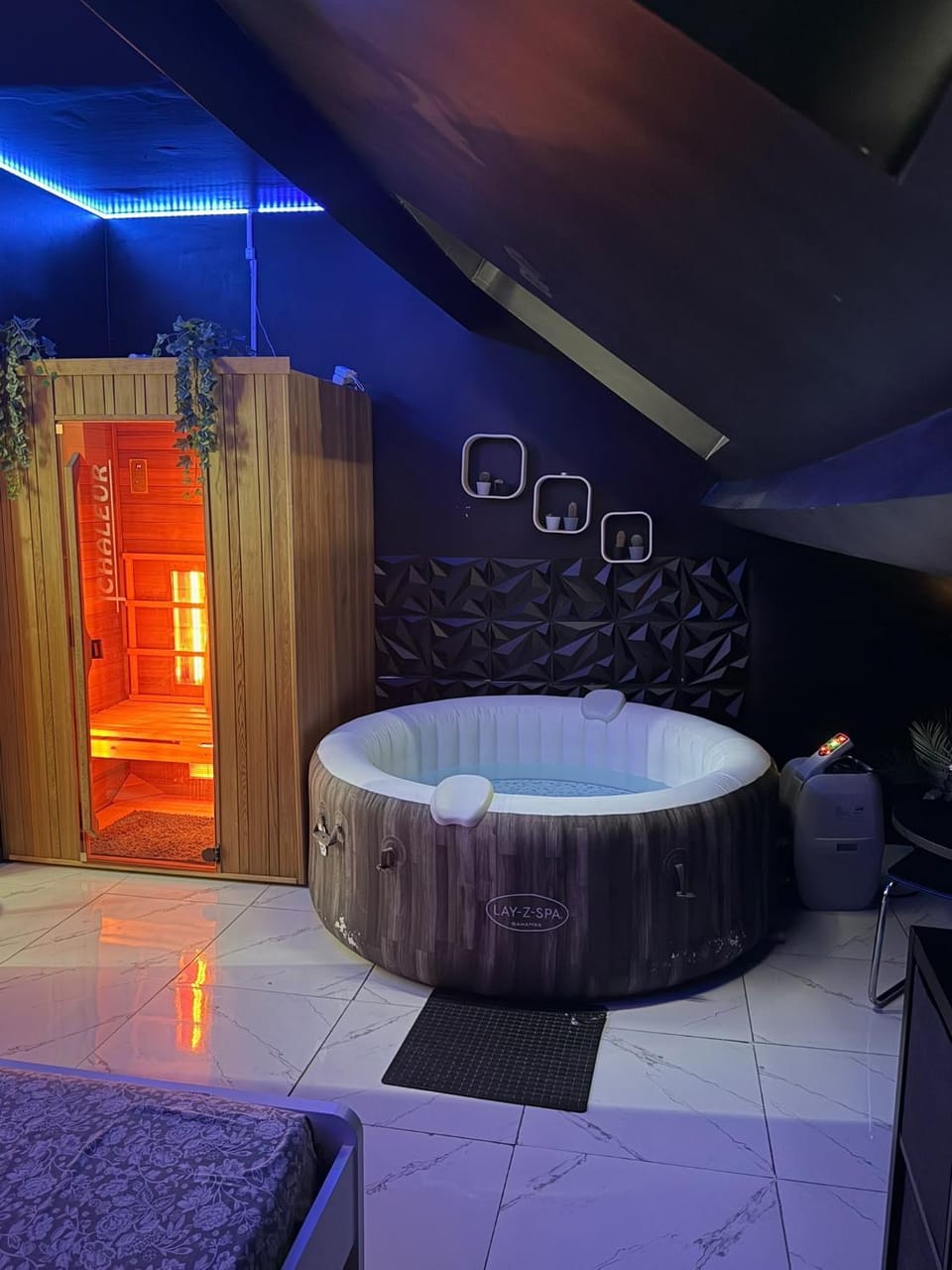 La suite 7 Sauna et jacuzi Apartment in Belgium