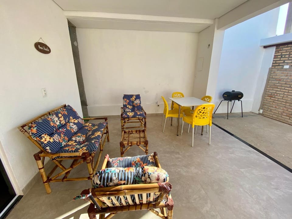 BBQ facilities, Seating area