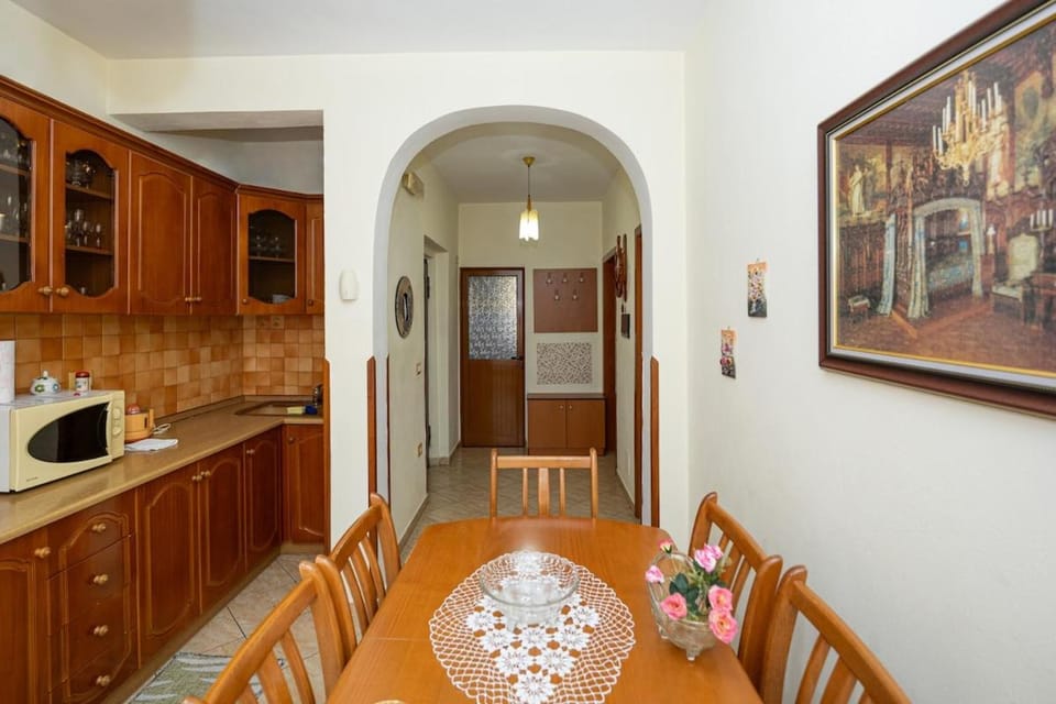 Apartament with Parking - Near Old Town Apartment in Vlorë