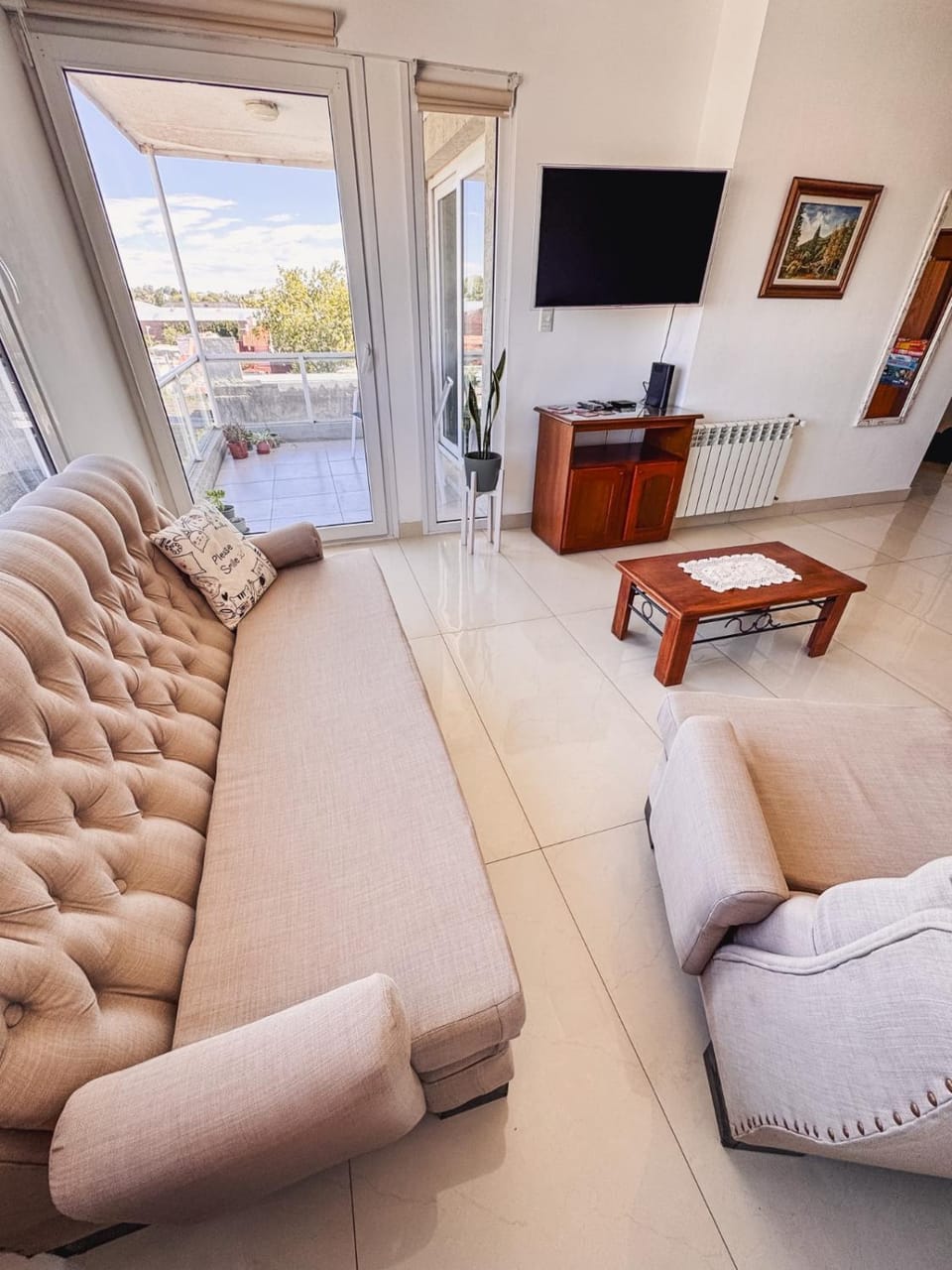 Living room, internet