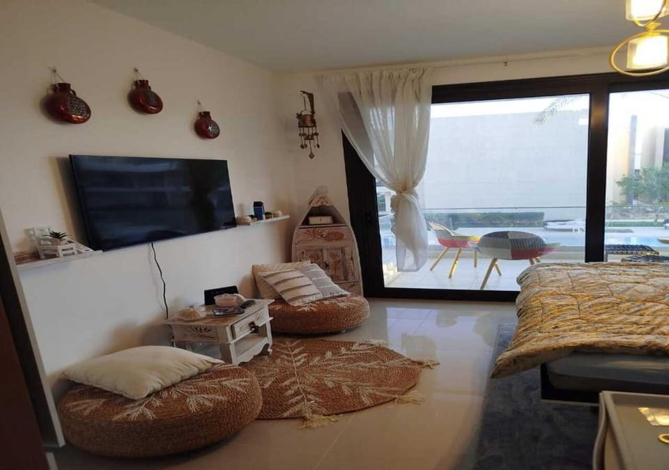 TV and multimedia, Living room, Photo of the whole room, Seating area