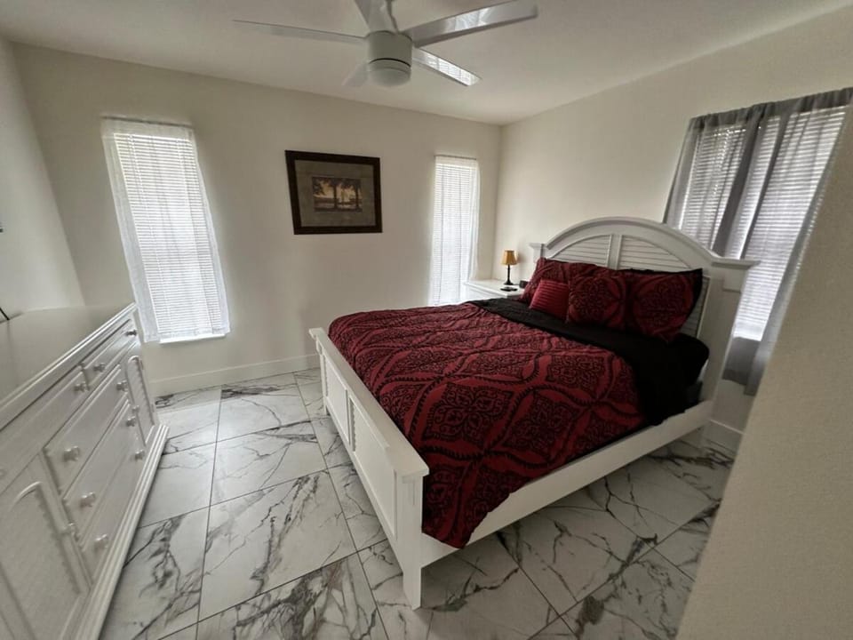 Duplex on CANAL all updated new furniture House in Rotonda West