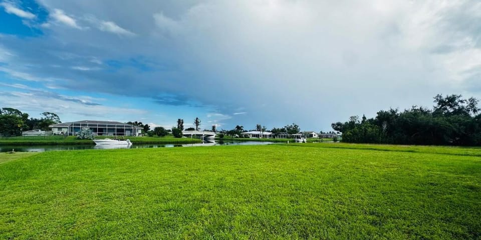 Canal front new everything near Boca Grande Beach House in Rotonda West