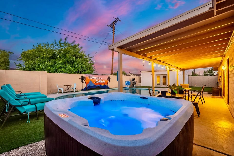 Hot Tub, Swimming pool, sunbed