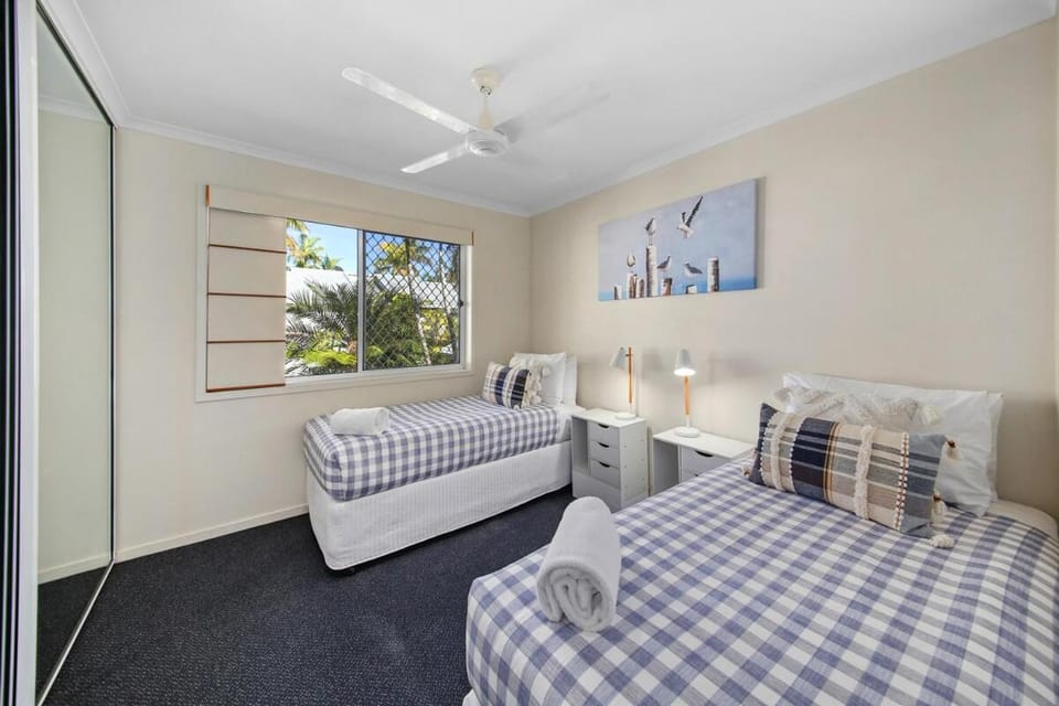 Oaks Family Getaway - Resort, Beach House in Golden Beach