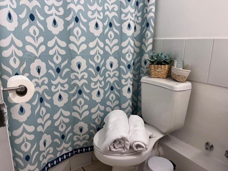 Bathroom, towels