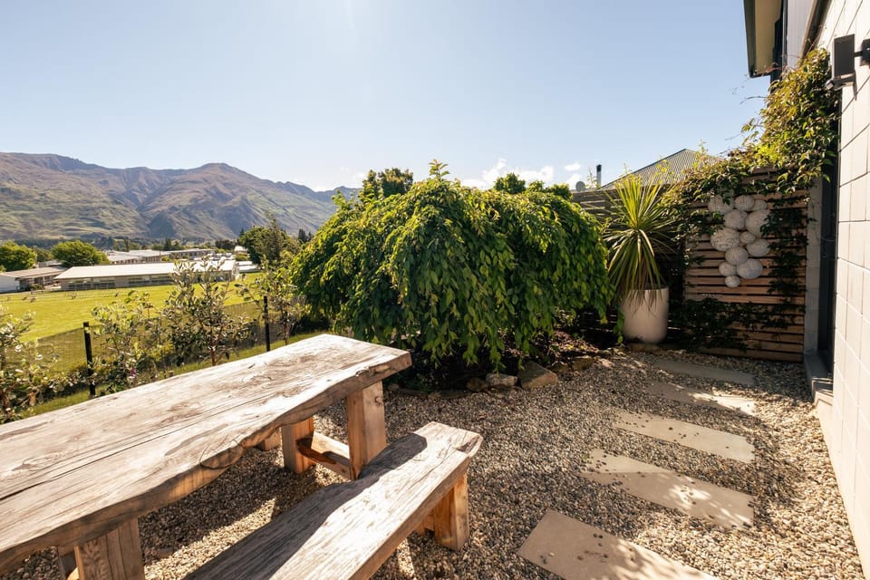 Patio, Seating area