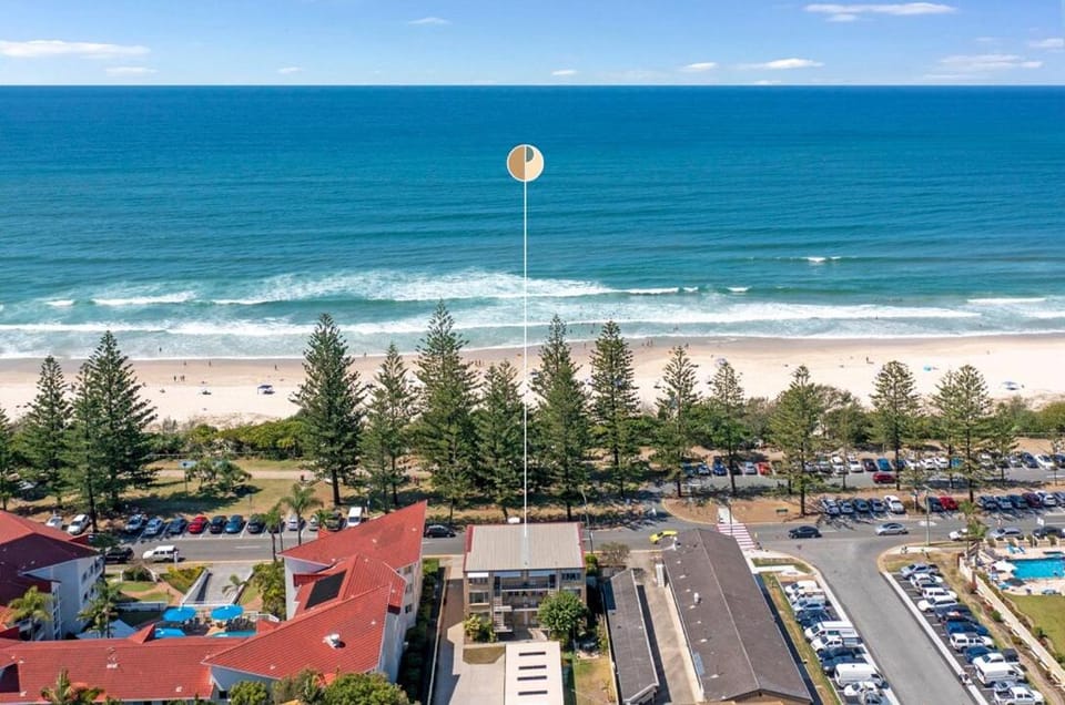 Burleigh Beach Bliss Renovated Coastal Retreat Apartment in Burleigh Heads