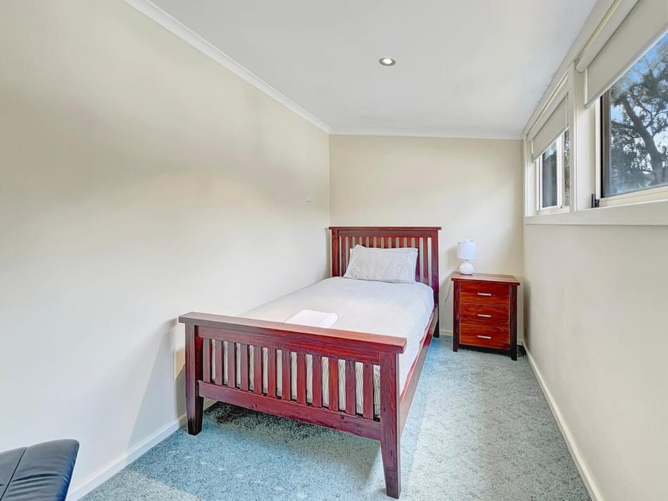 Apsley Cottage Hosted by Halls Gap Accommodation House in Halls Gap