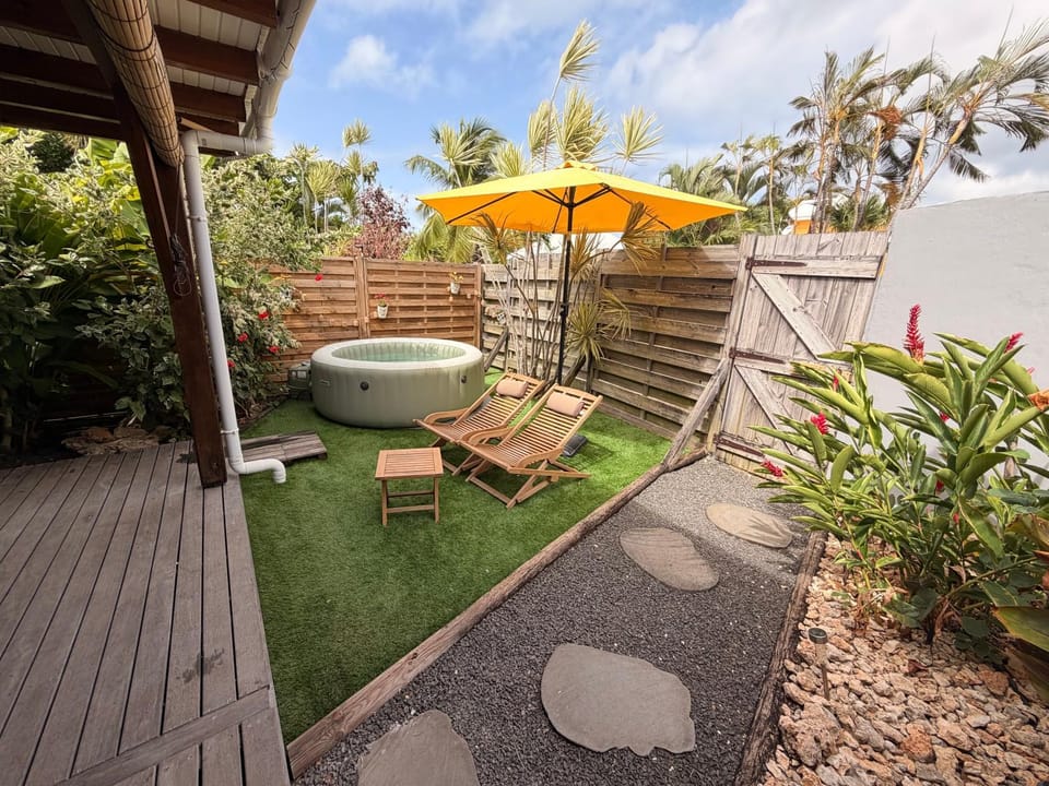 Bungalow la tipik House in Grande-Terre, Guadeloupe