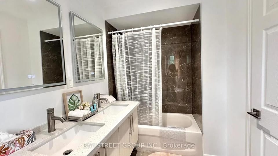 Two Adjacent 4 Bedroom Townhouse Units in the Fallsview District Walk to the Falls House in Niagara Falls