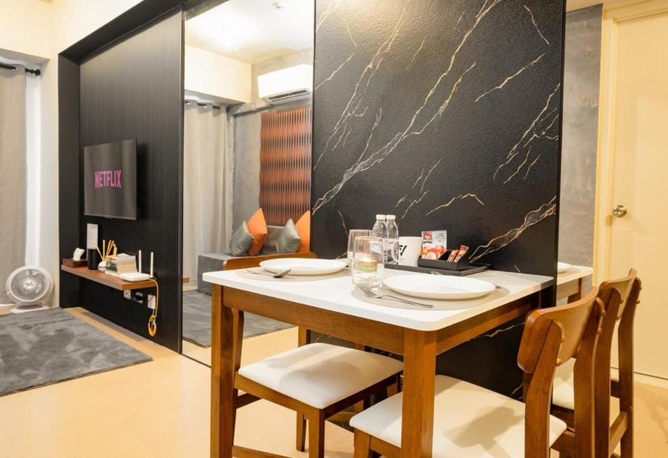 Skyline Suite Across Abreeza Apartment in Davao City