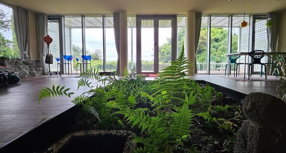 Jeju Rak Beom Island House in South Korea