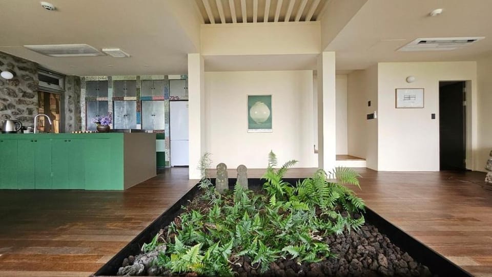 Jeju Rak Beom Island House in South Korea