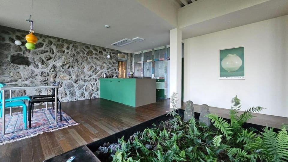 Jeju Rak Beom Island House in South Korea