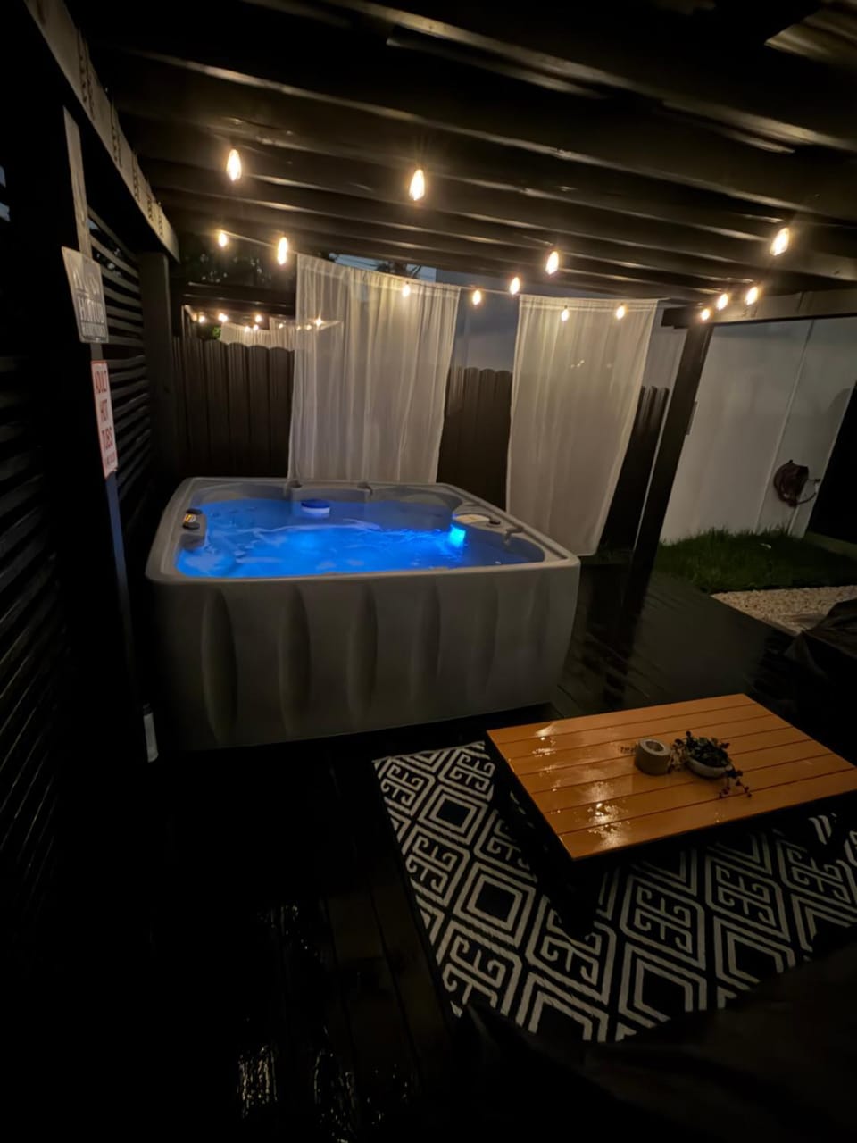 Welcome to Miami! JACUZZI SLEEPS 11 House in Miami