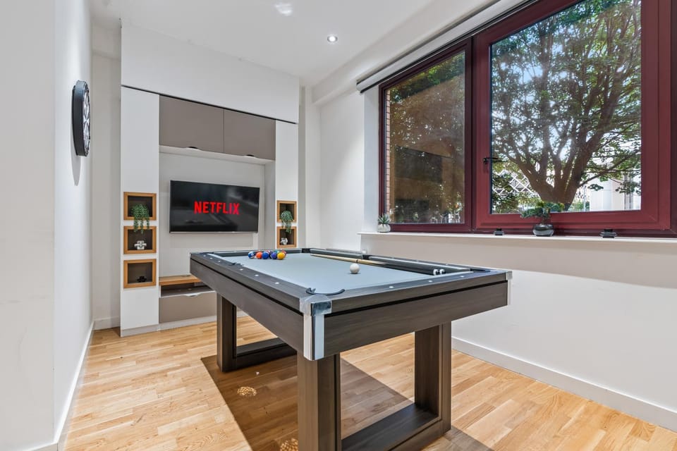 Billiard, Game Room, Table tennis