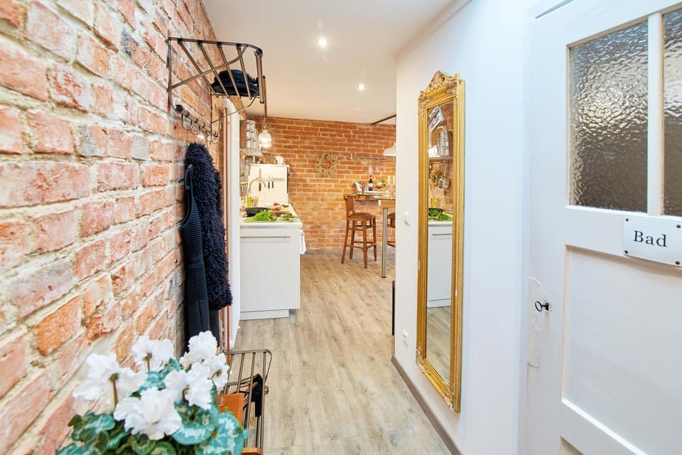 Bathroom, Kitchen or kitchenette, Photo of the whole room, Dining area