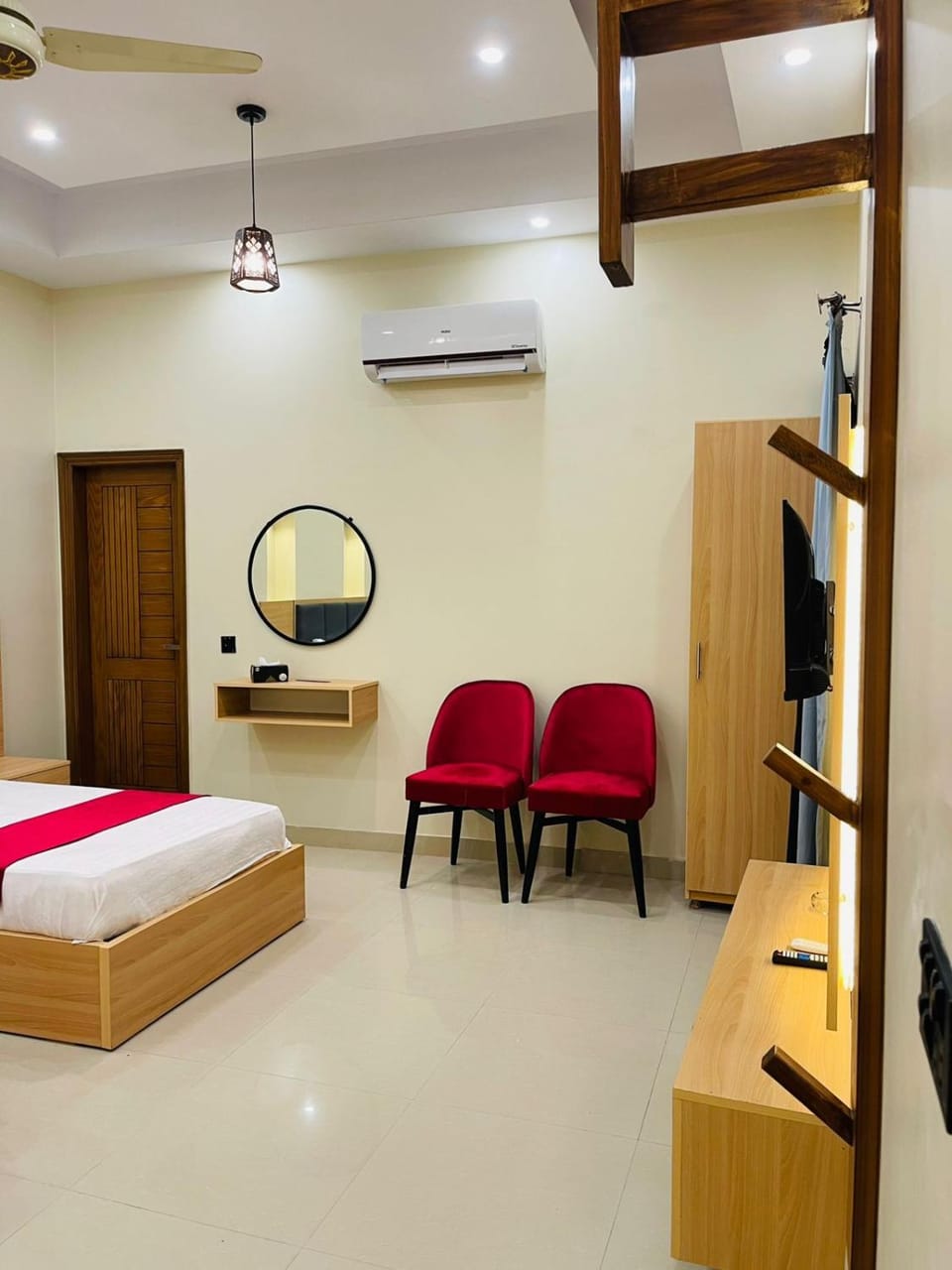 Guest House in Karachi Gulshan-e-Iqbal Hotel in Karachi