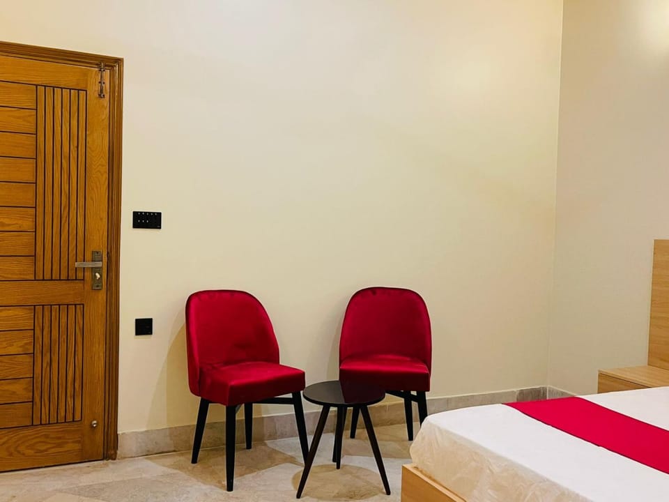 Guest House in Karachi Gulshan-e-Iqbal Hotel in Karachi
