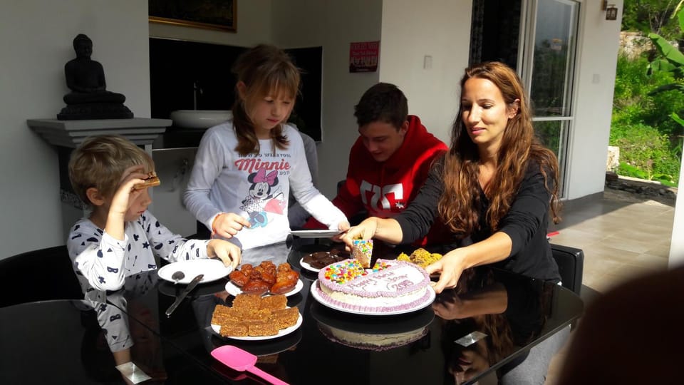 Food and drinks, Food, children, Family