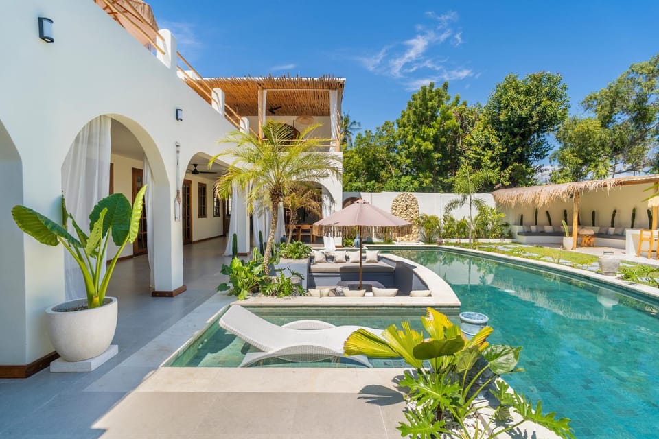 Garden, Pool view, Swimming pool, sunbed