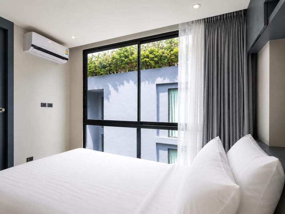 Bed, View (from property/room), Bedroom