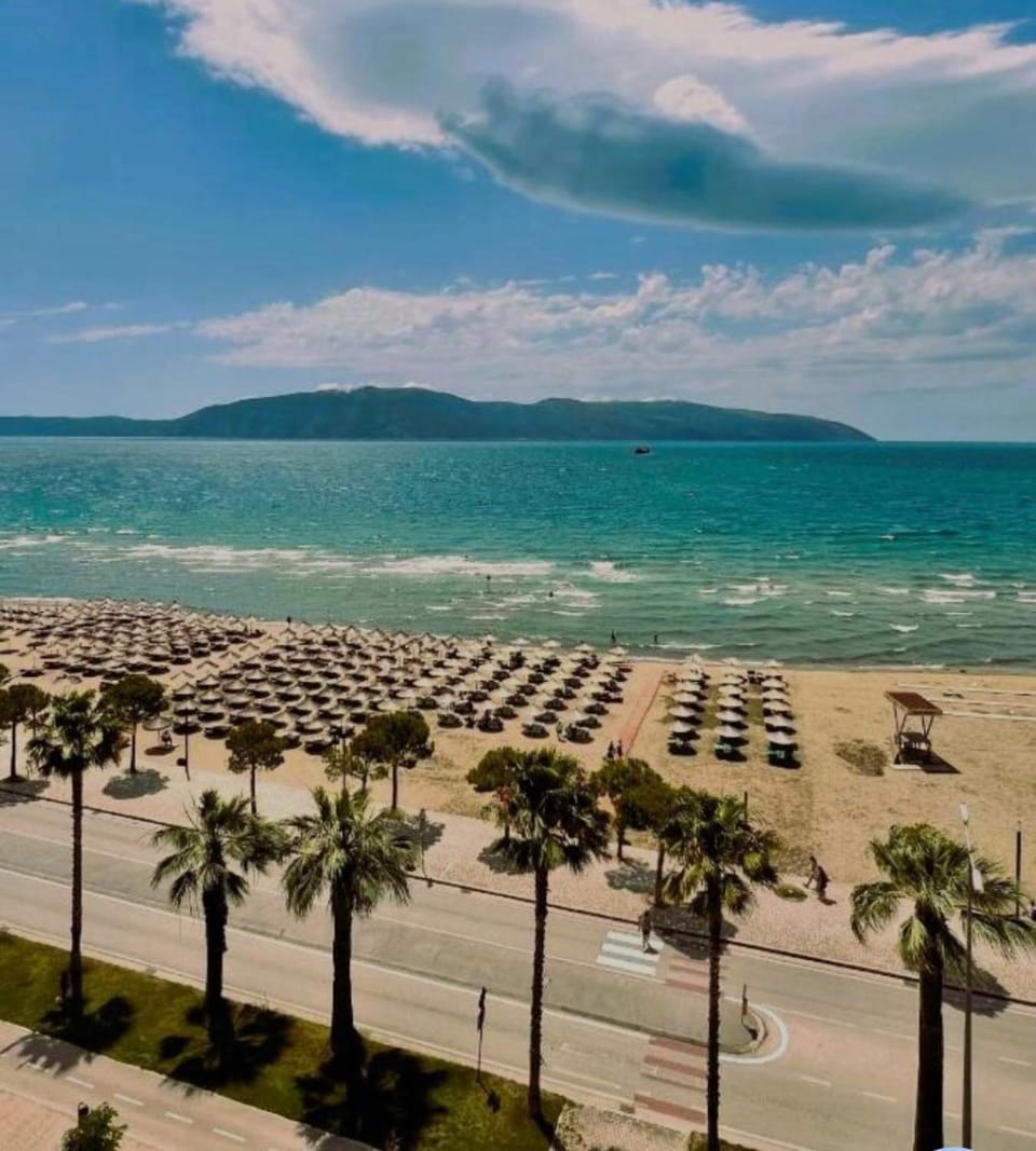 Spacious and Affordable Vlora Getaway Perfect for families House in Vlorë