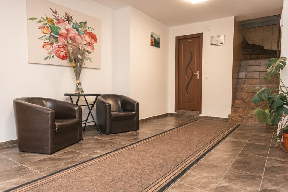 Property building, Seating area