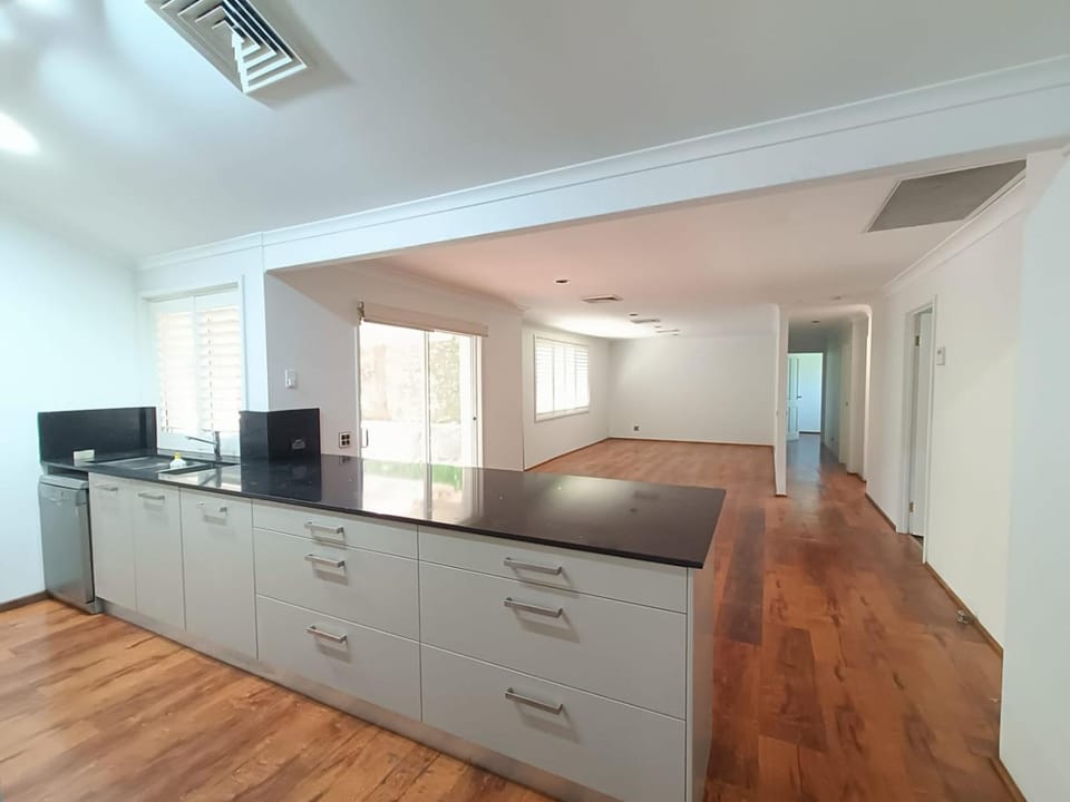 Comfortable Queen Room in Baulkham Hills - BH2 Vacation rental in Castle Hill