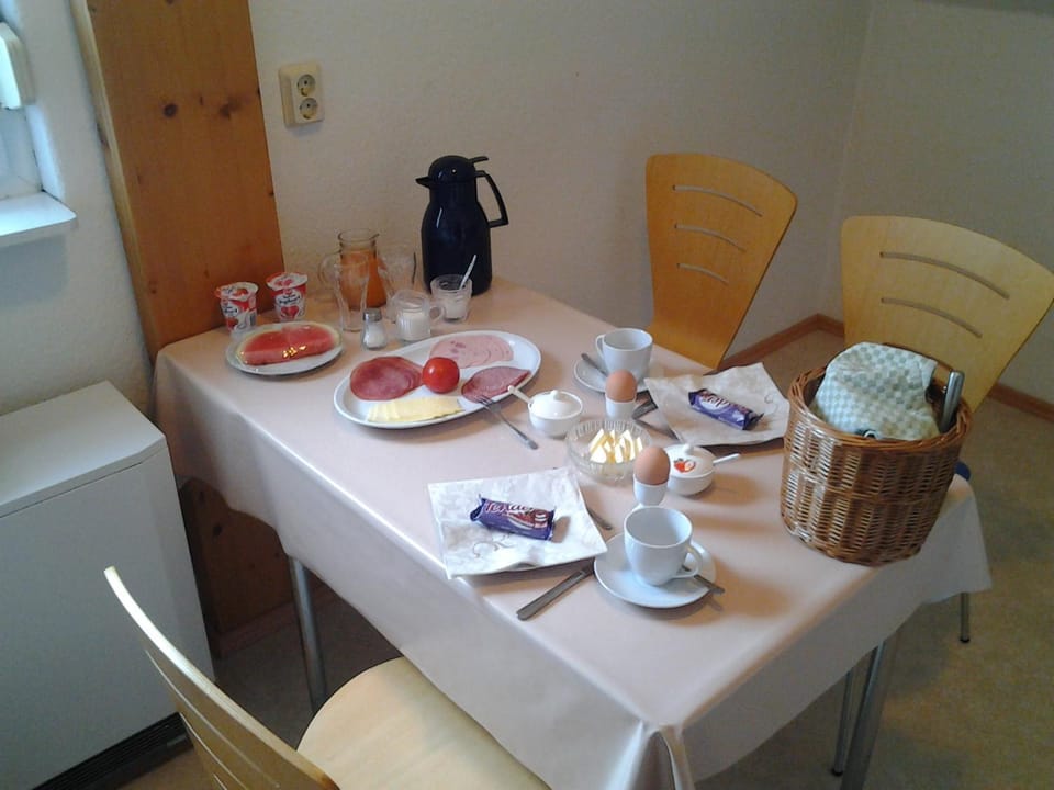 Restaurant/places to eat, Other, Decorative detail, Breakfast