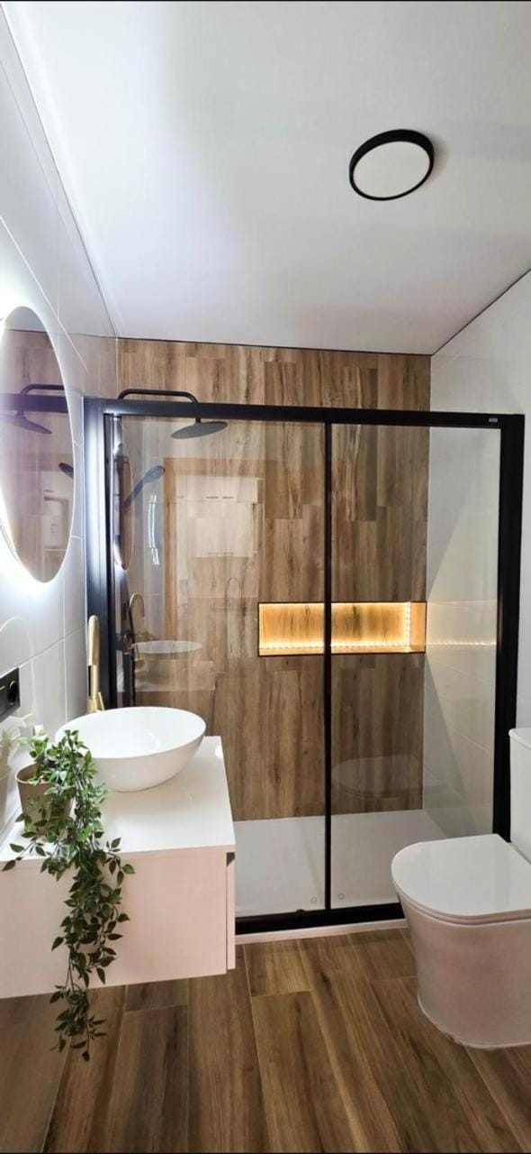 Shower, Toilet, Bathroom