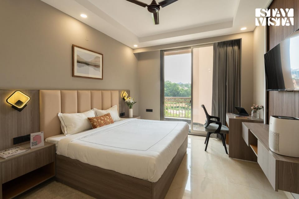 Bed, Photo of the whole room, Bedroom