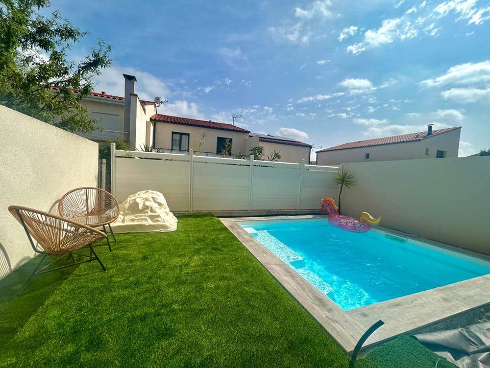 Belle chambre dans villa neuve avec piscine Vacation rental in Perpignan