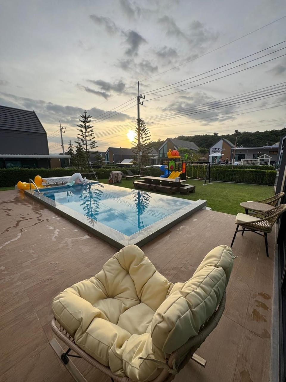 Swimming pool