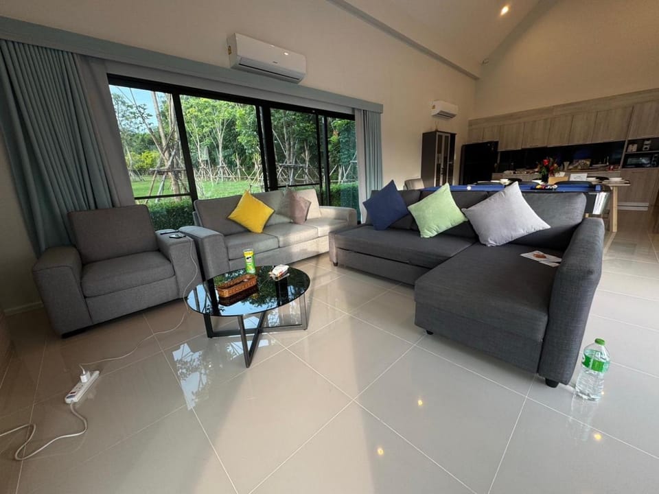 KinLom ChomKhao Pool Villa KhaoYai กินลมชมเขา พลูวิลล่า เขาใหญ่ House in Thailand