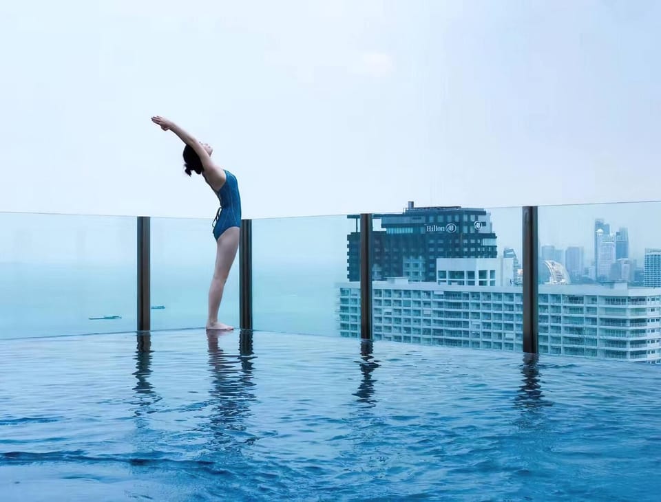 Pattayas Best Location, Walk to The Beach House in Pattaya City