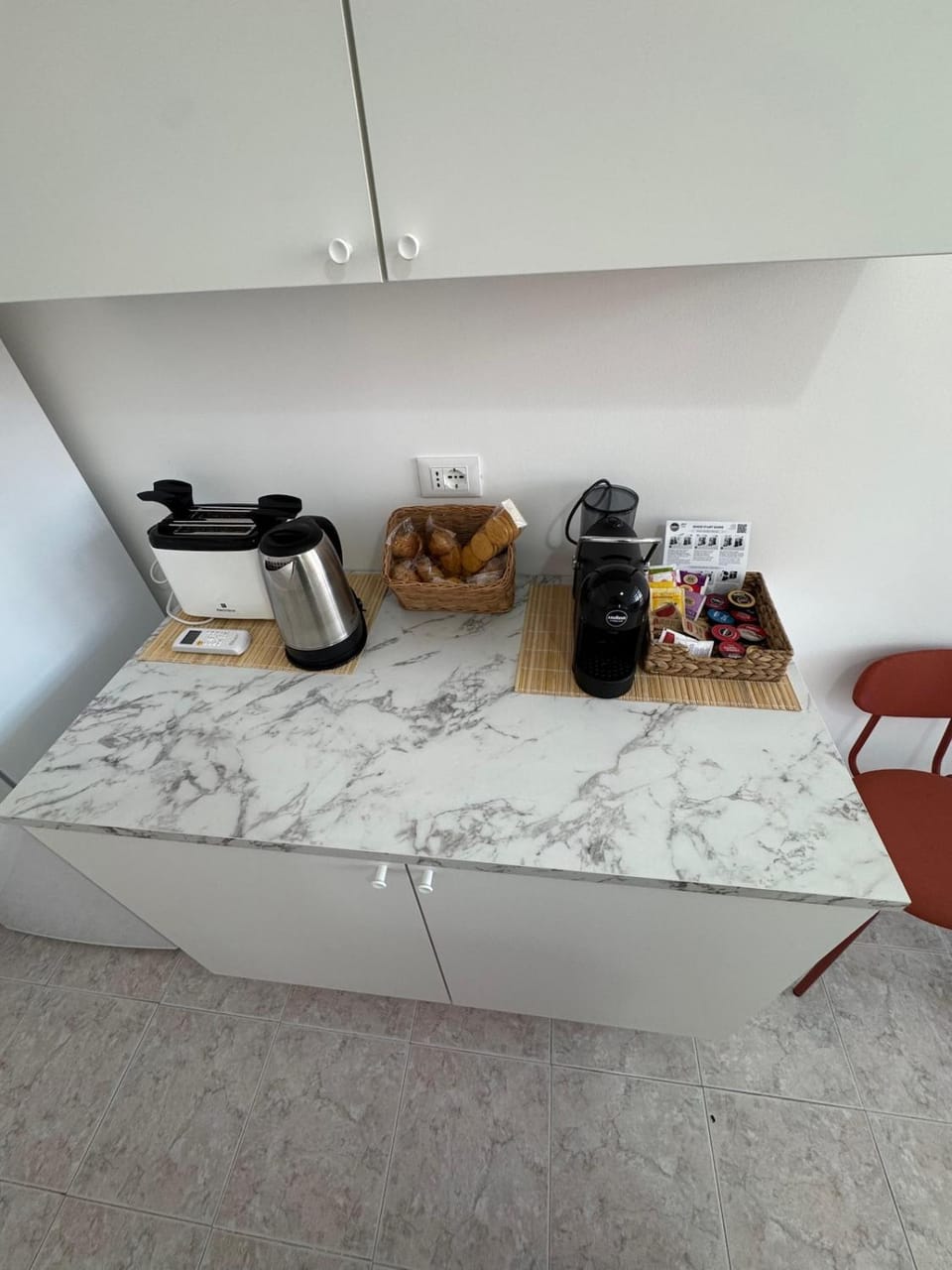 Coffee/tea facilities, Kitchen or kitchenette, toaster