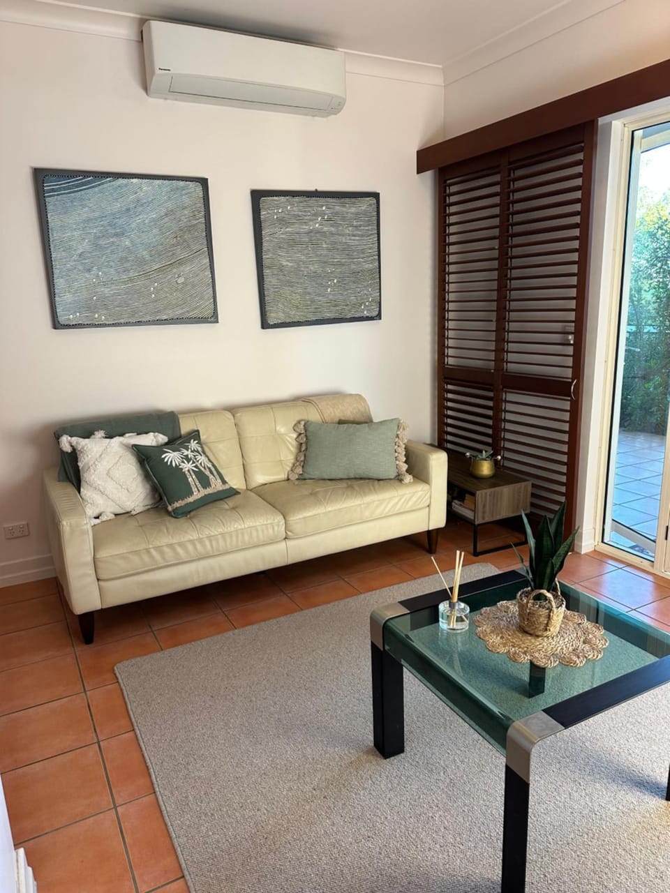 River Rock Retreat Hotel in Sunshine Coast