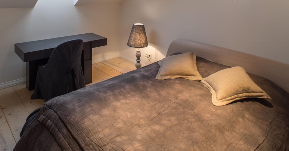 Bedroom, bunk bed