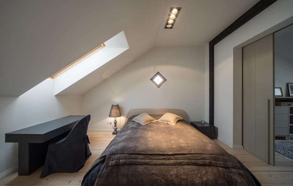Bedroom, bunk bed